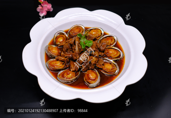 鴿子燒鮑魚(yú)
