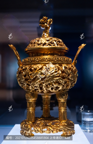 金雕刻百蝠脫胎漆鼎爐