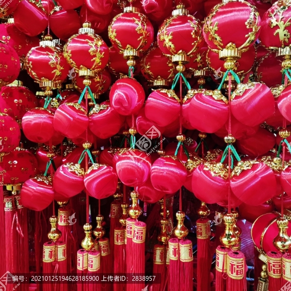 春節(jié)紅色果實裝飾品