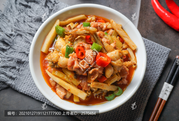雙椒牛蛙雞
