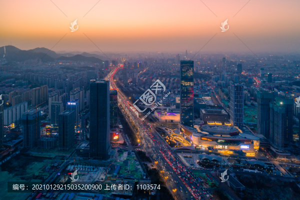 航拍濟(jì)南東部新城夜景09