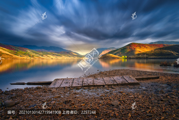 湖畔美景