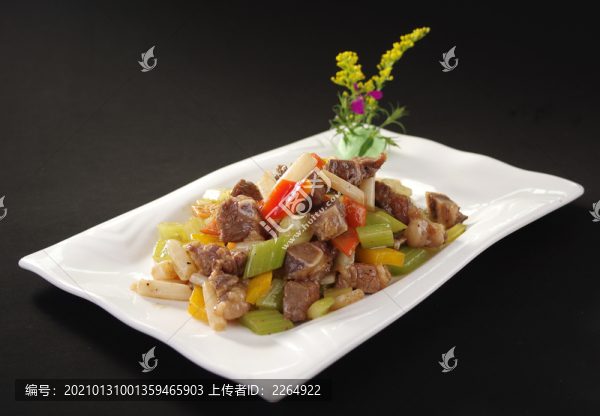 青芥汁脆藕尖煎牛仔骨