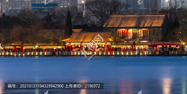 大明湖鐵公祠夜景