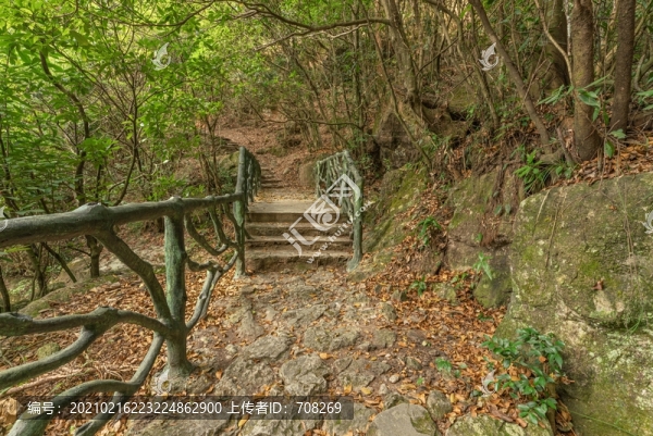 山里的石板路和石橋