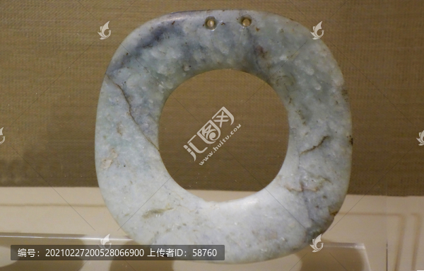 新石器時(shí)代玉璧