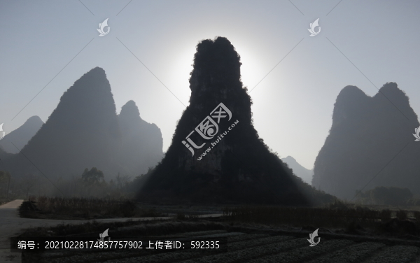 奇峰
