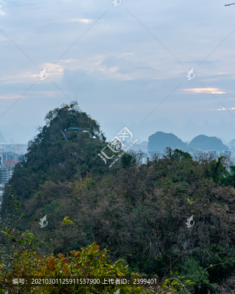 廣西桂林山水疊彩山