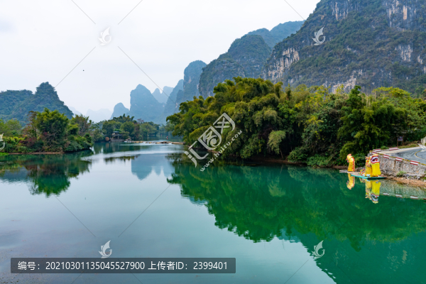 廣西桂林陽朔十里畫廊遇龍河風(fēng)光
