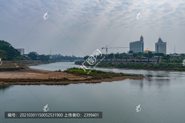 廣西防城港東興國門口岸北侖河