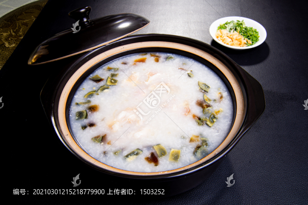 皮蛋排骨粥
