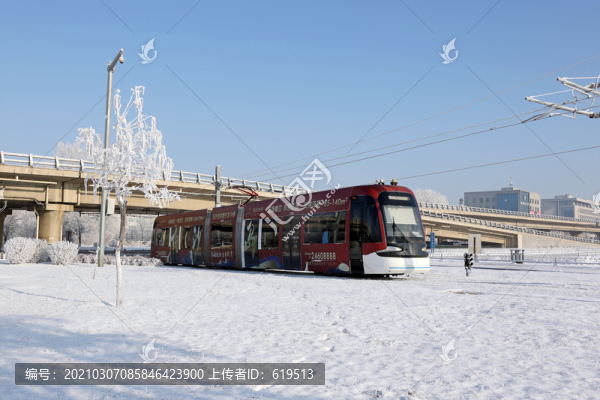 霧凇中的有軌電車
