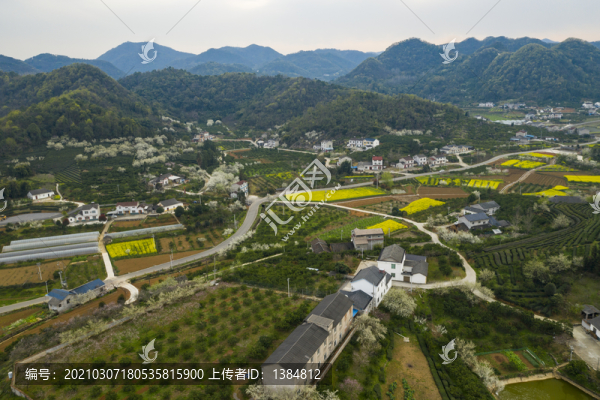 湖北宜昌架鍋山村春天風光