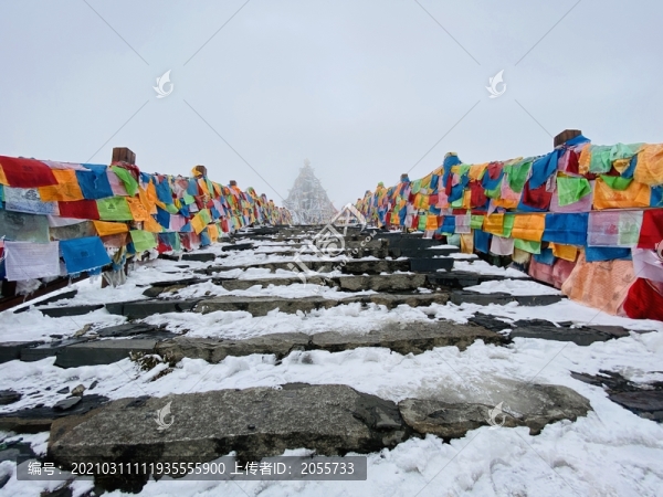 318折多山的雪
