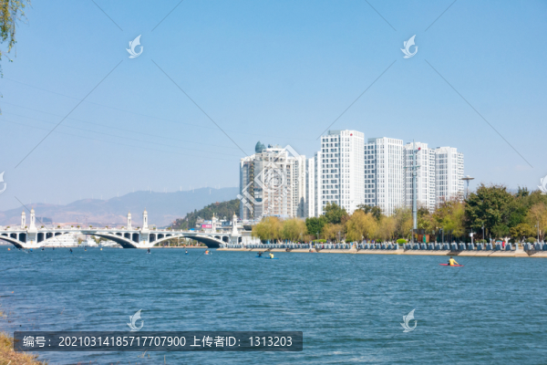 航拍云南大理市區(qū)