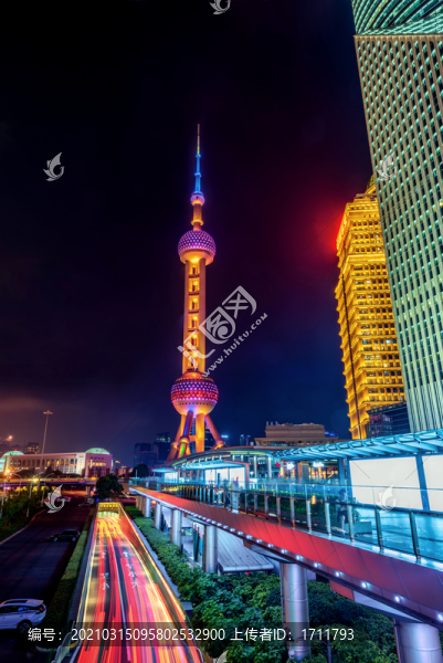 中國上海東方明珠塔夜景風(fēng)光