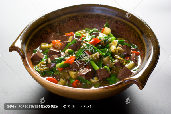 韭菜燜鴨血