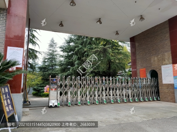 電動閘門