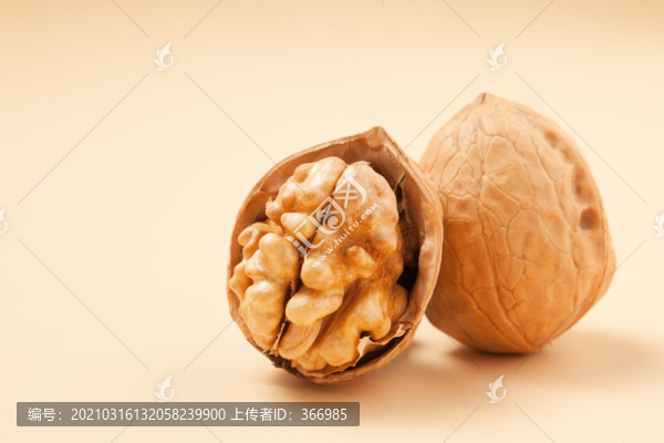 核桃特寫主圖