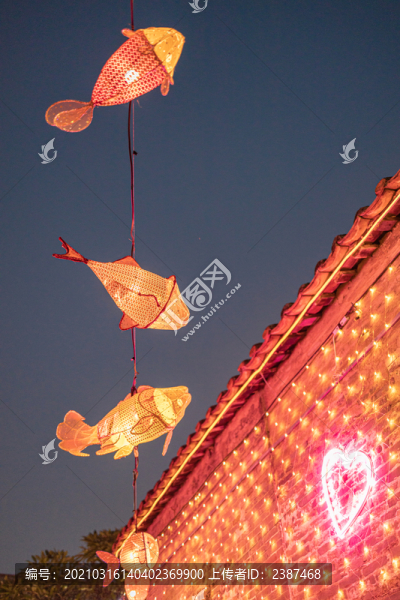沙灣古鎮(zhèn)街道燈籠亮燈后