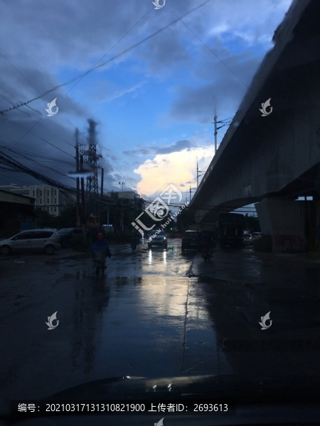 雨后街道