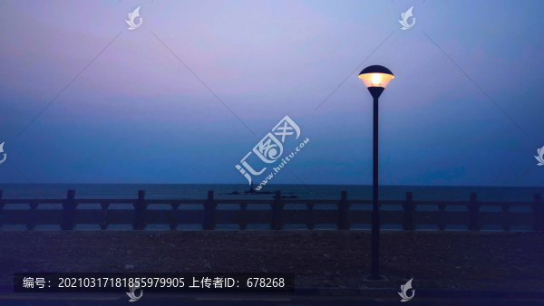 海邊的路燈