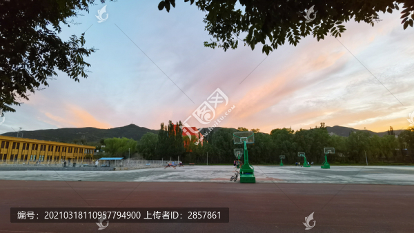 籃球場跑道太原柴村大操場