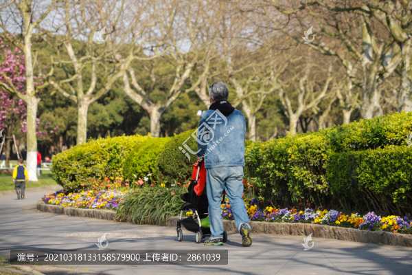 公園散步