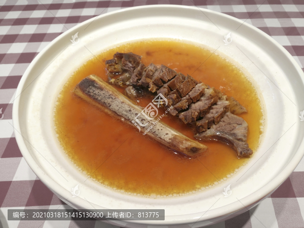 一盤大骨肉特寫