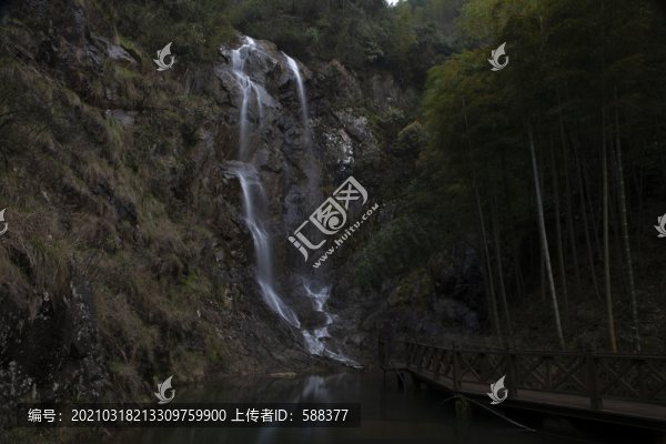 江南小瀑布