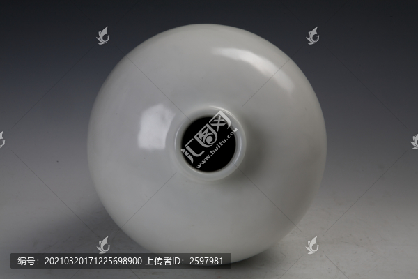 明永樂甜白釉梅瓶