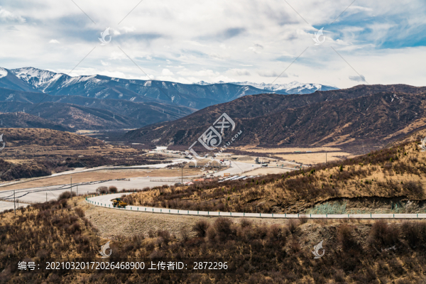 中國(guó)四川西部道路交通物流運(yùn)輸