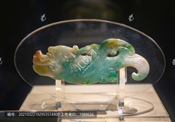 明代翡翠鰲魚佩