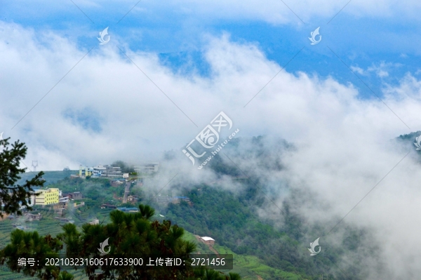 彝山晨霧