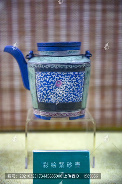 清代彩繪紫砂壺