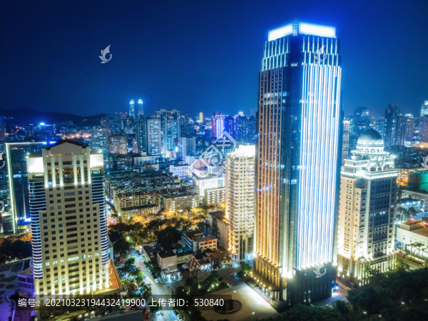 昂拍廈門現(xiàn)代建筑夜景