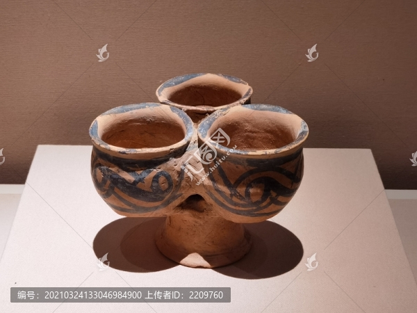 旋渦紋三聯(lián)杯