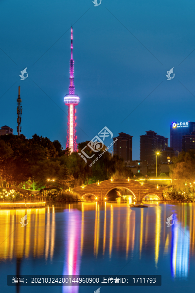 中國江蘇泰州電視塔夜景風(fēng)光