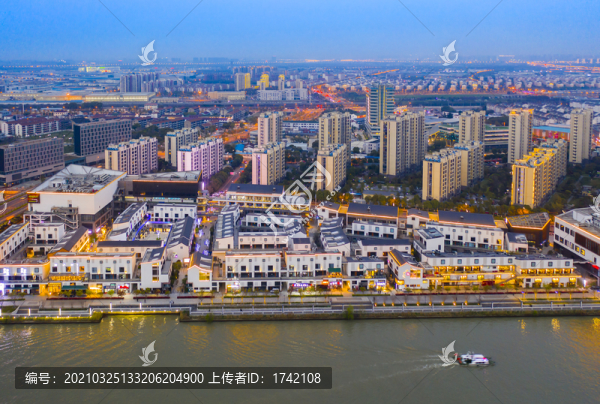 運(yùn)河沿岸