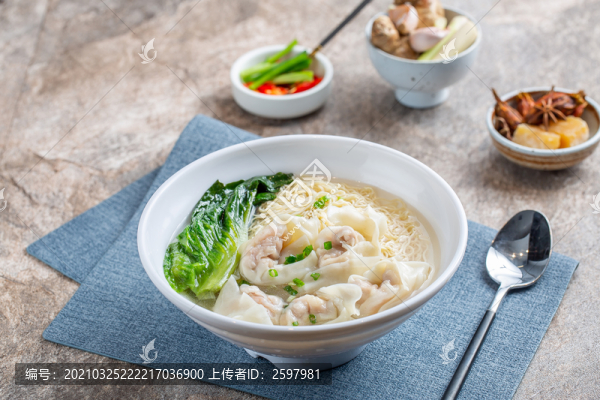 港式鮮蝦云吞面