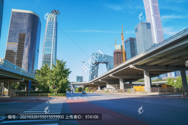 北京建國(guó)門大街的建筑和立交橋