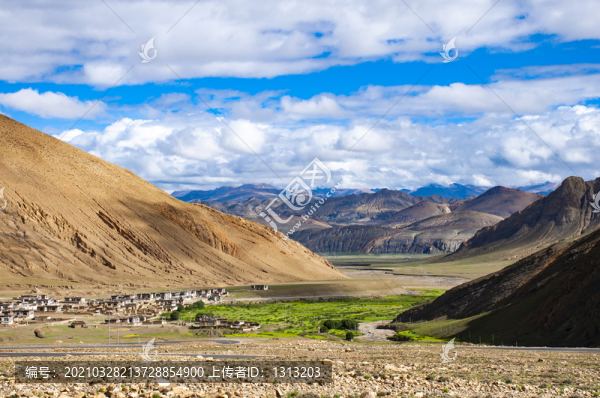 西藏日喀則地區(qū)珠峰公路沿途風(fēng)光