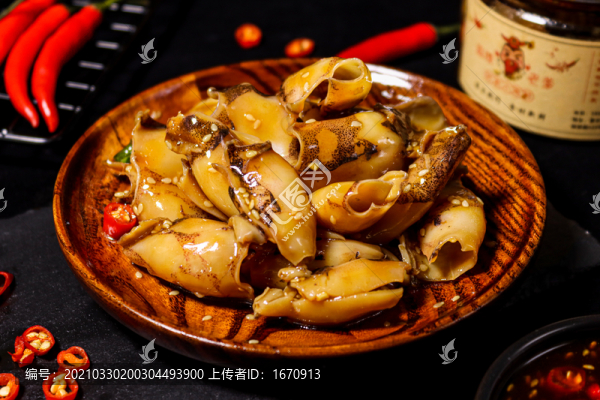 鹵味墨魚片