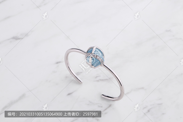 鉑金戒指