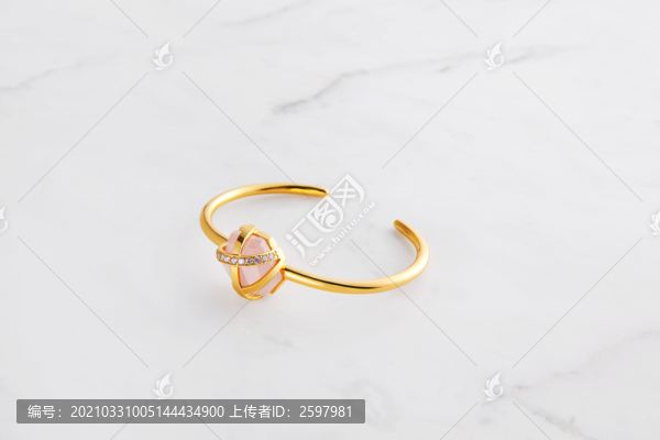 金色戒指