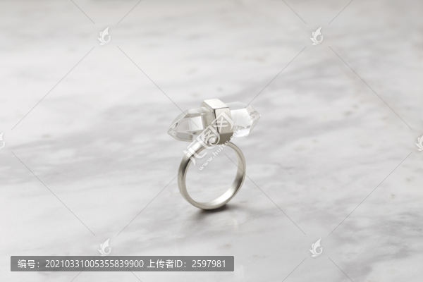 銀色戒指