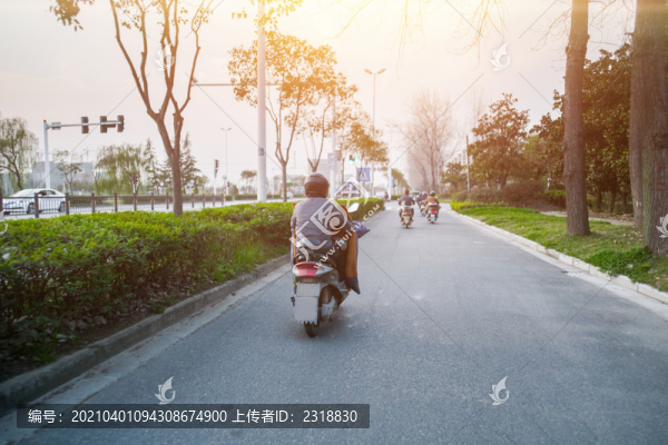 道路騎車的人