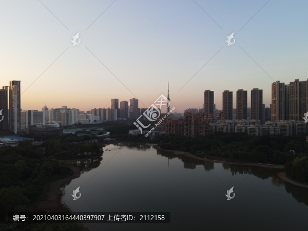 亞藝湖傍晚