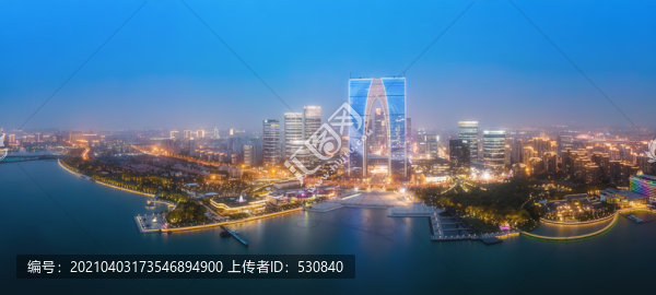 航拍蘇州金融中心夜景