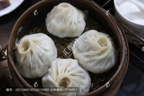 蟹黃湯包攝影圖